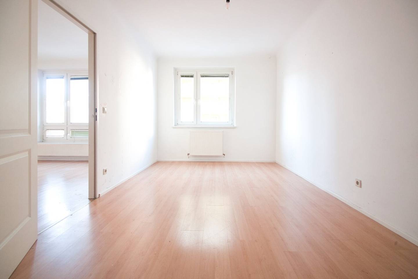 Etagenwohnung bright kitchen separate elevator