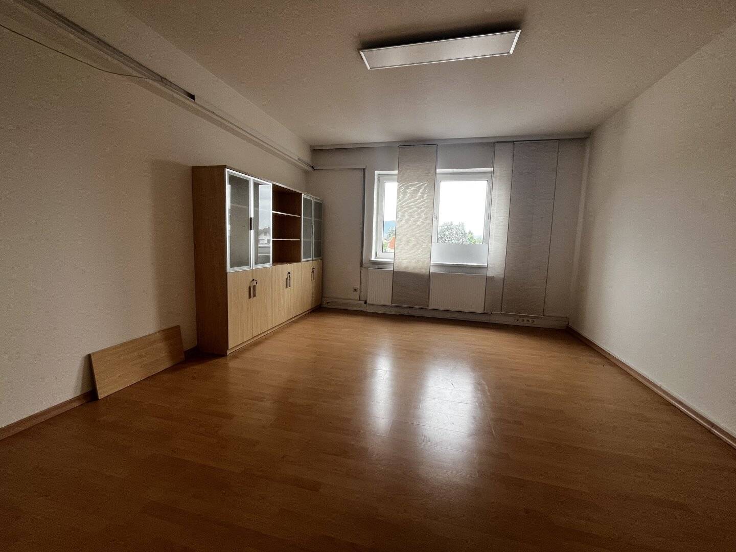 Graz Bürofläche ab 20 m² mit Teeküche, Sanitär & Parkplätzen