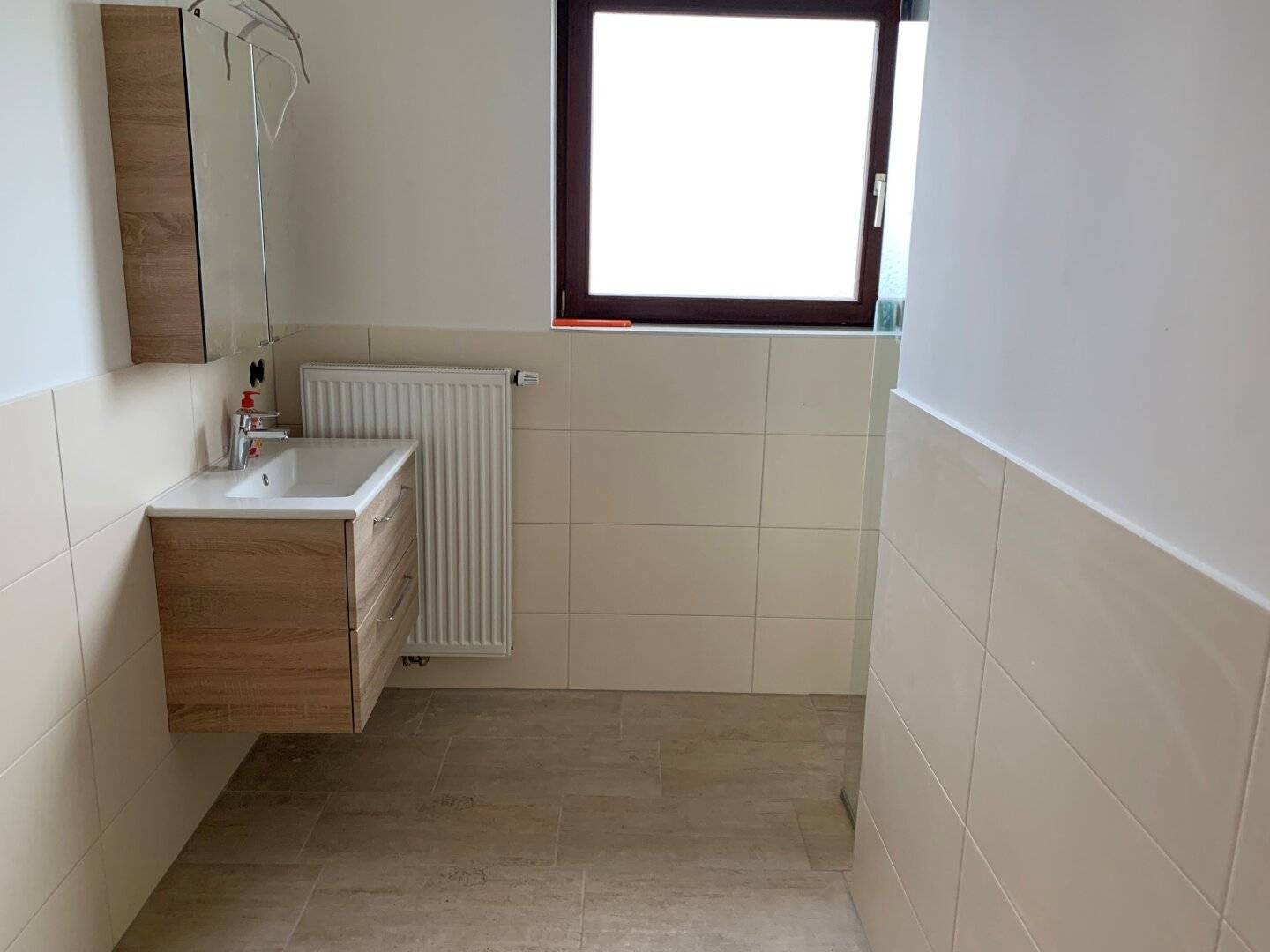 Wohnung mit offener Küche und großem Garten