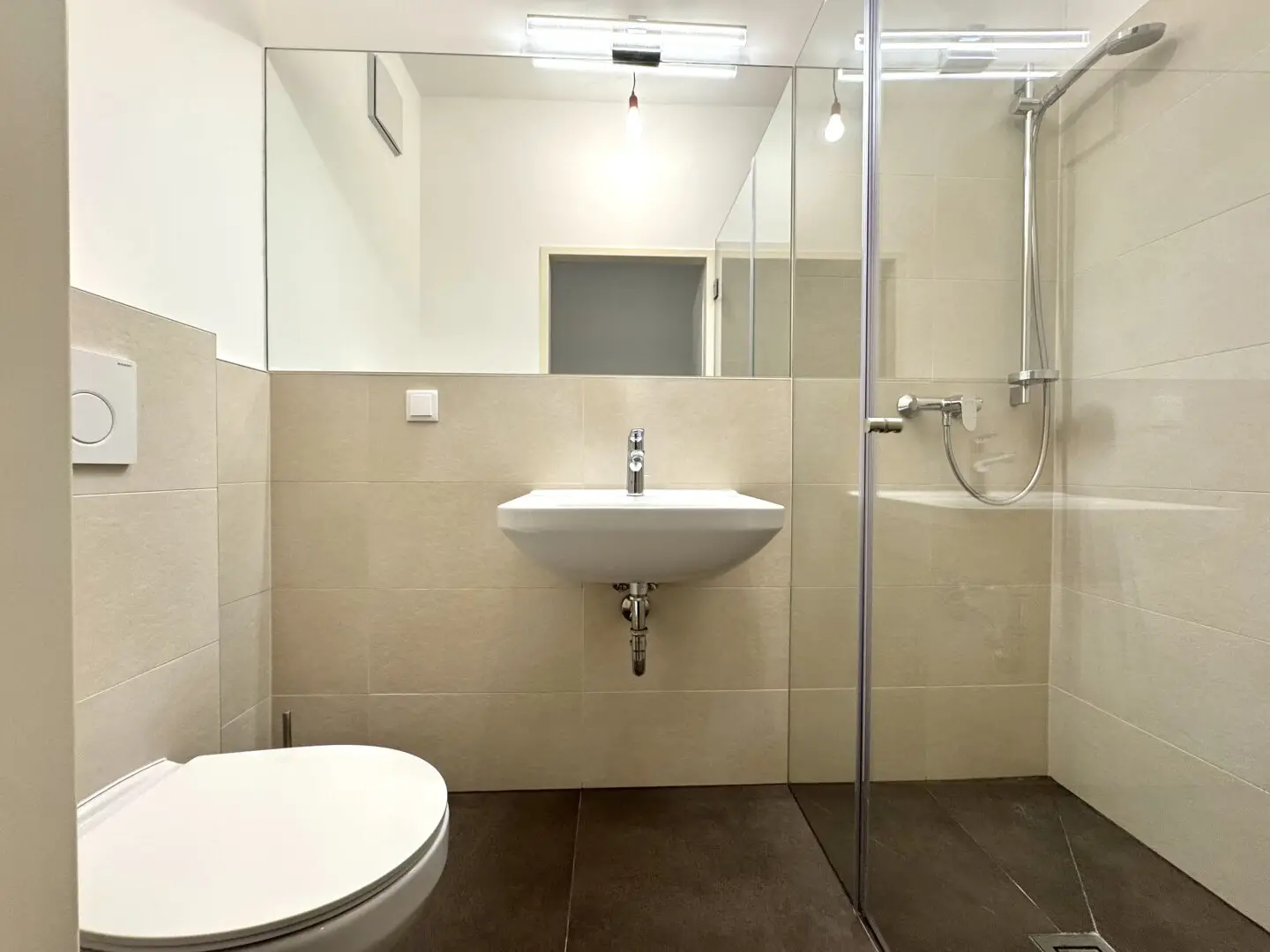 Attic conversion at Pilgramgasse - High quality fittings - Available immediately - Rent-freee