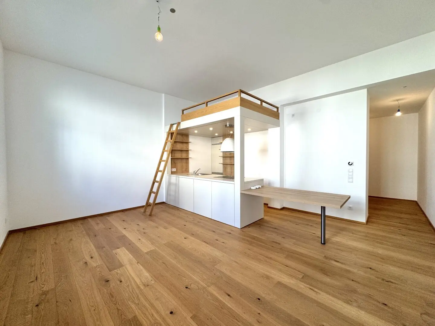 Attic conversion at Pilgramgasse - High quality fittings - Available immediately - Rent-freee