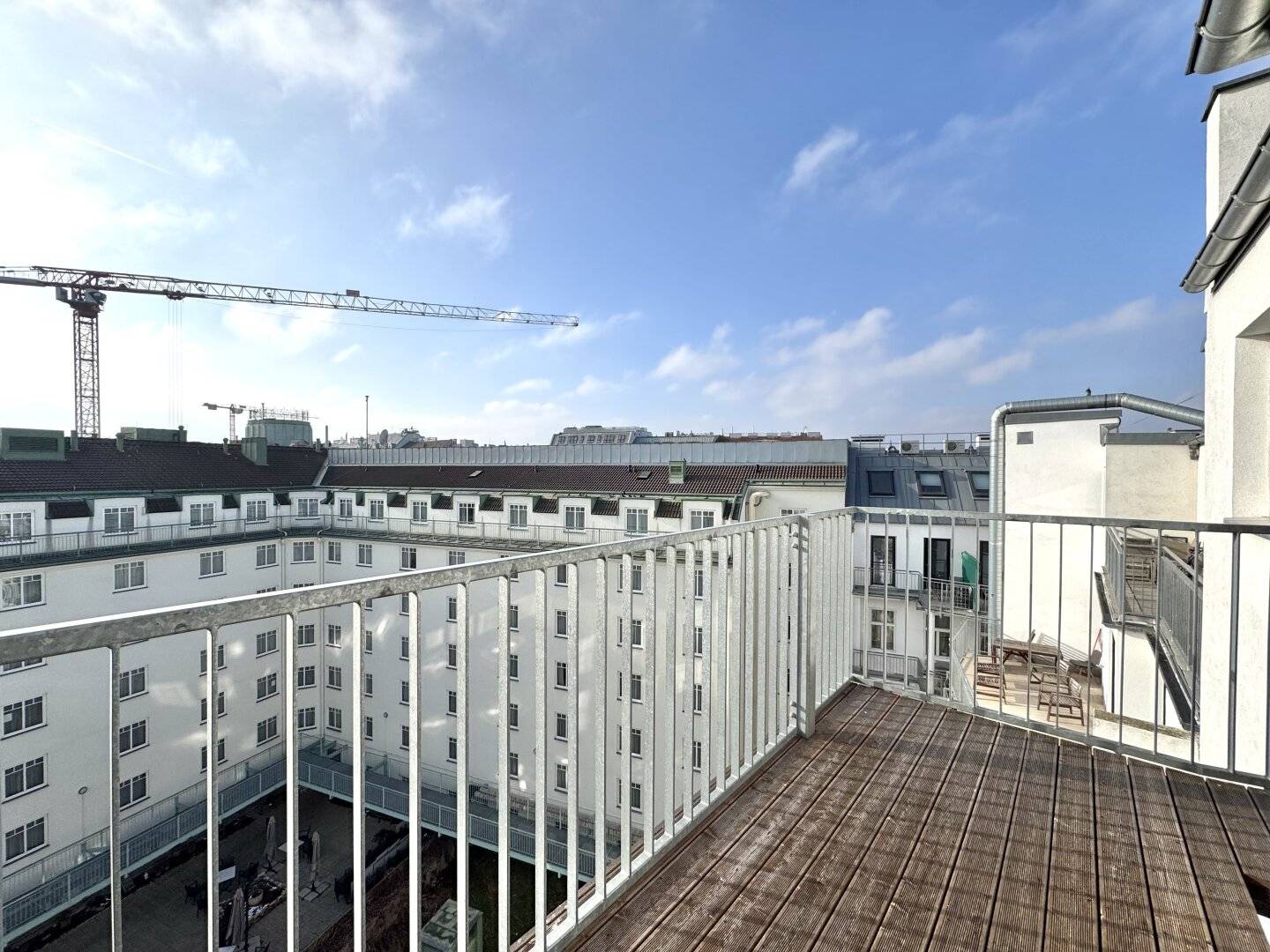 High quality investment apartment near U4 Pilgramgasse like new attic apartment