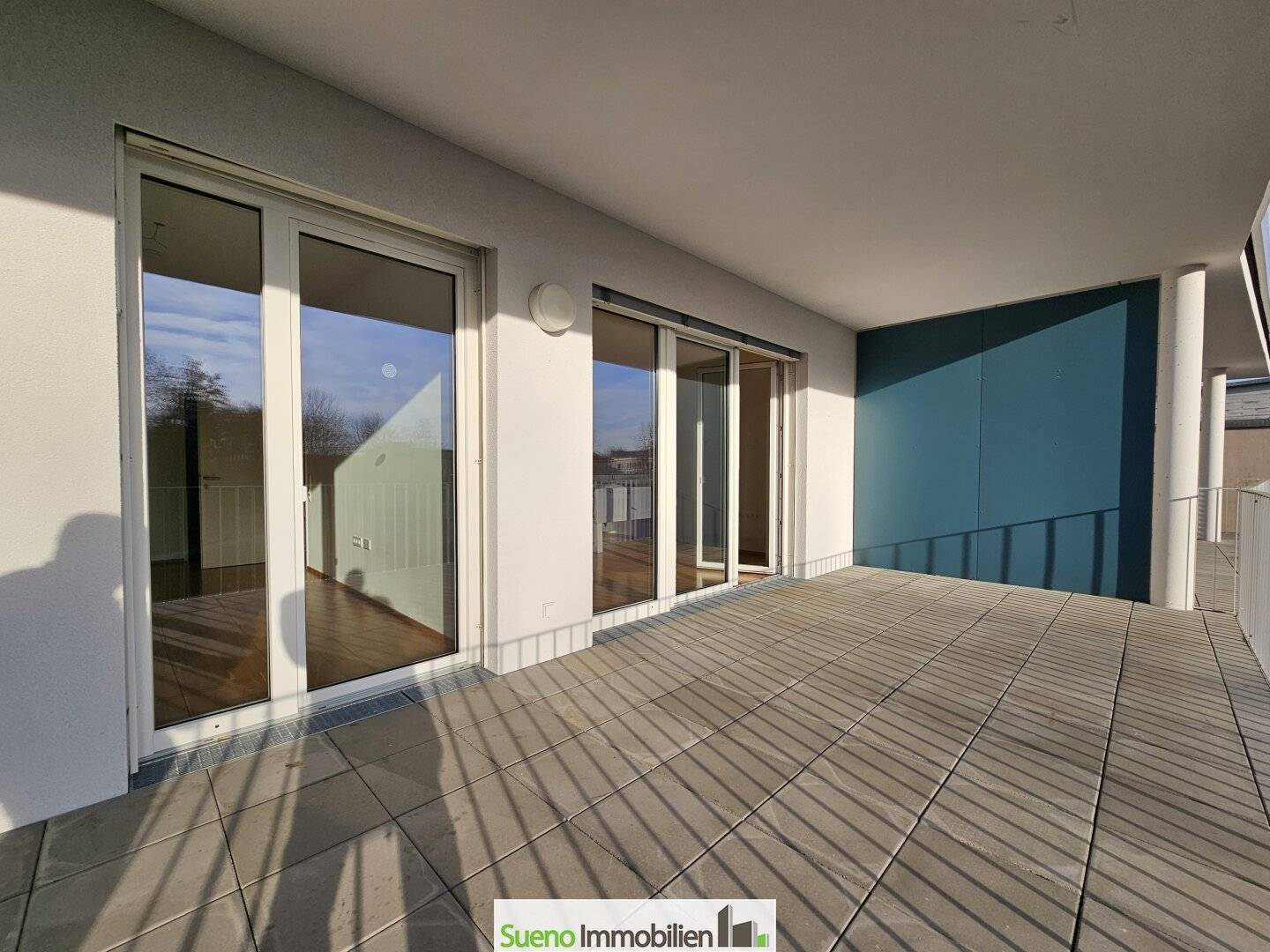 Neubau Wohnung mit großer Loggia und Tiefgarage