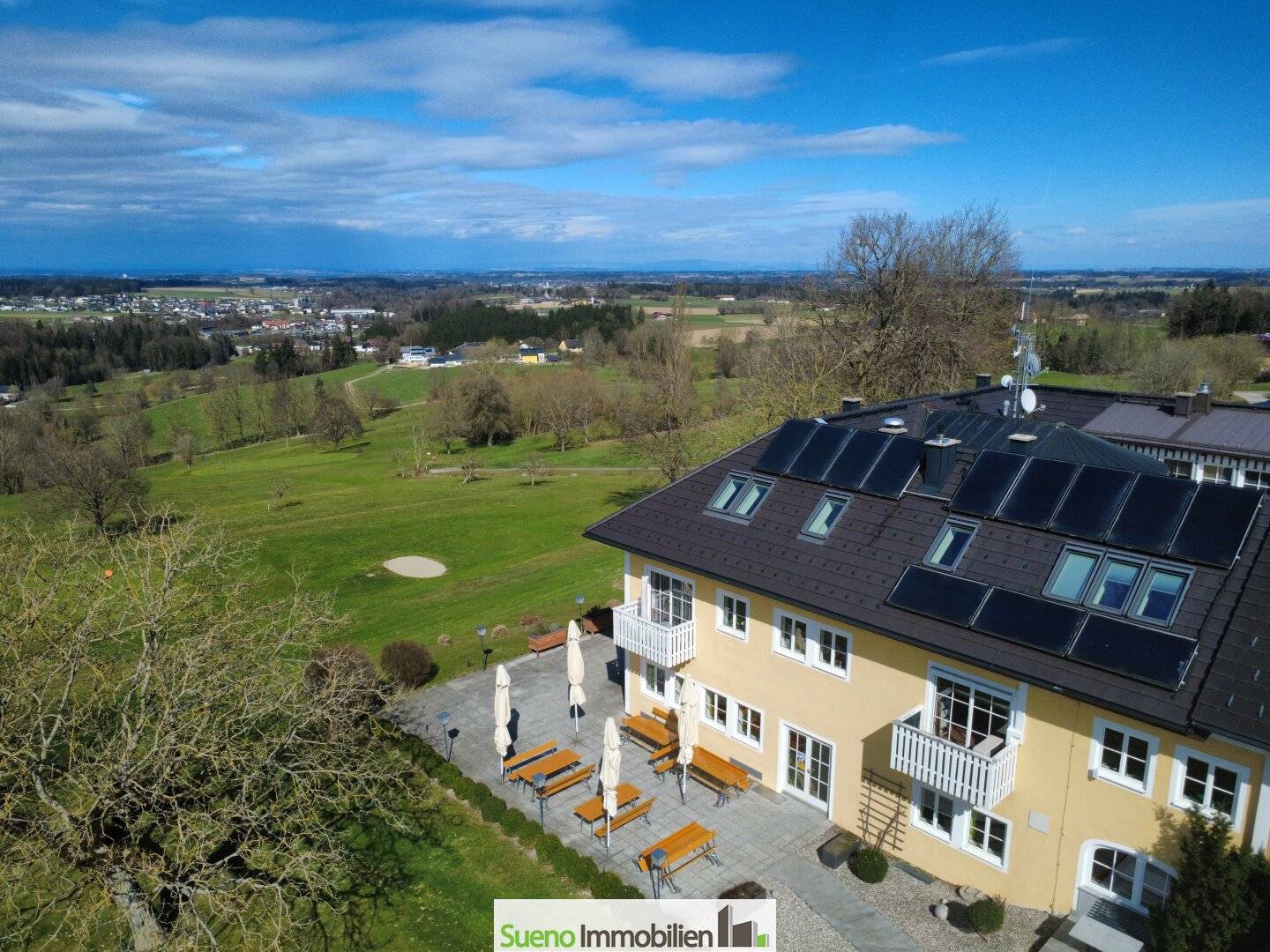 Wohnung Golfplatzlage Balkon Blick ins Grüne