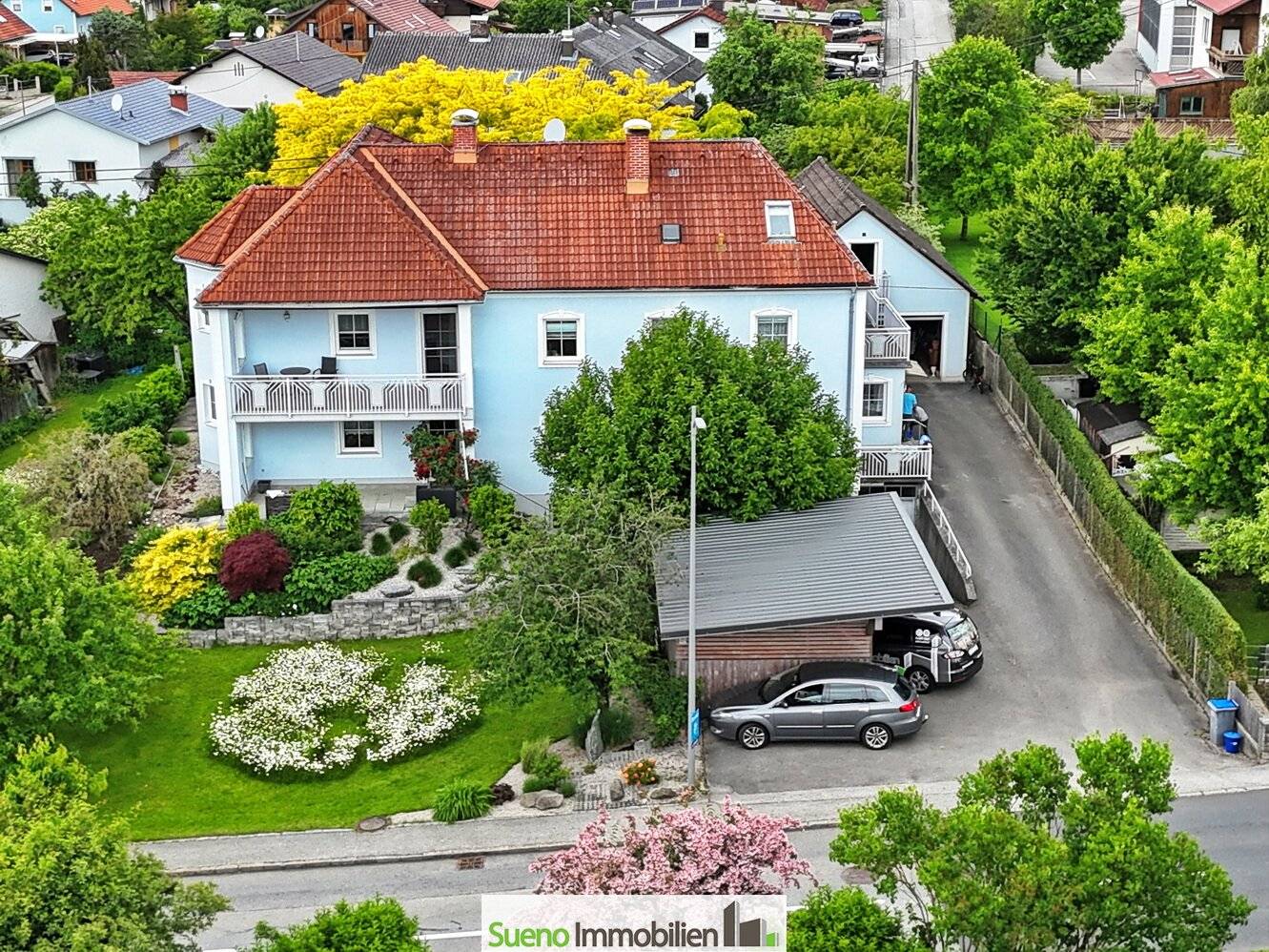 Wohn-TRAUM auf 2 Ebenen mit Pool u großem Grund! Gepflegt, großzügig, sofort bezugsbereit!
