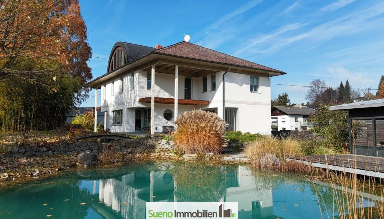 Großzügiges Einfamilienhaus in Raab mit Garten und Teich – zentral