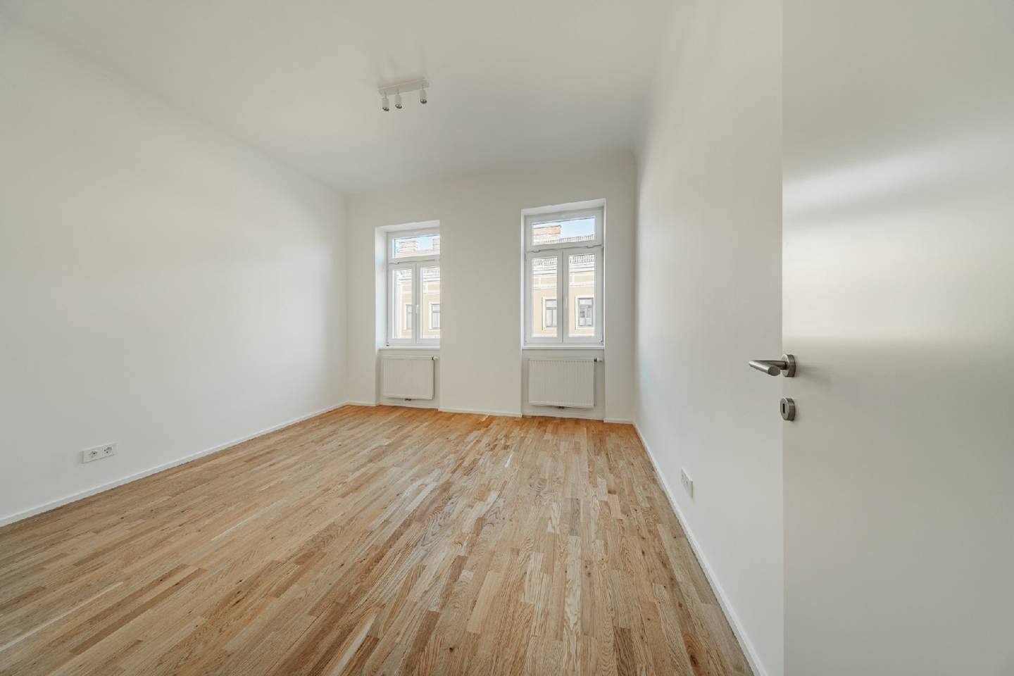 Classic style historic apartment at Meiselmarkt