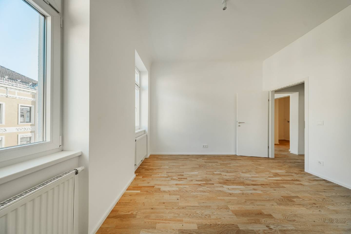 Classic style historic apartment at Meiselmarkt