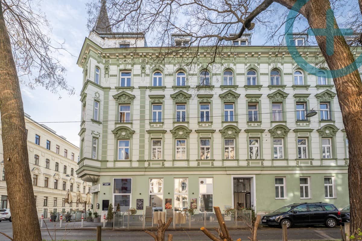 Tenanted old building apartment with charm