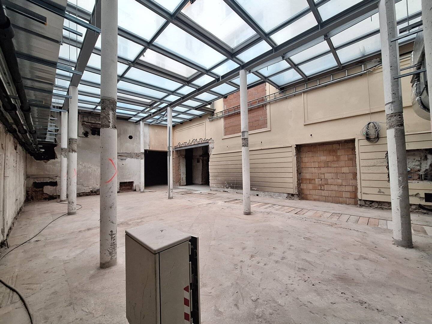 360 TOUR / First occupancy: Modern, tasteful, multifunctionally usable commercial premises/clinic/group practice/office