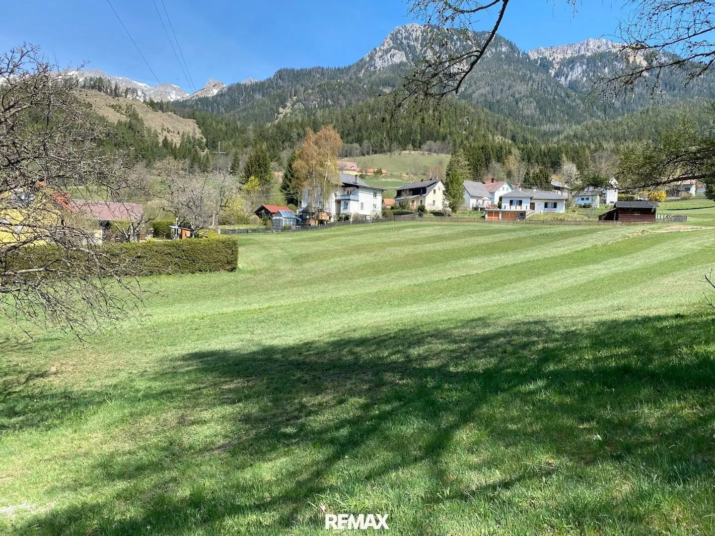 Sunny building plot in a quiet location