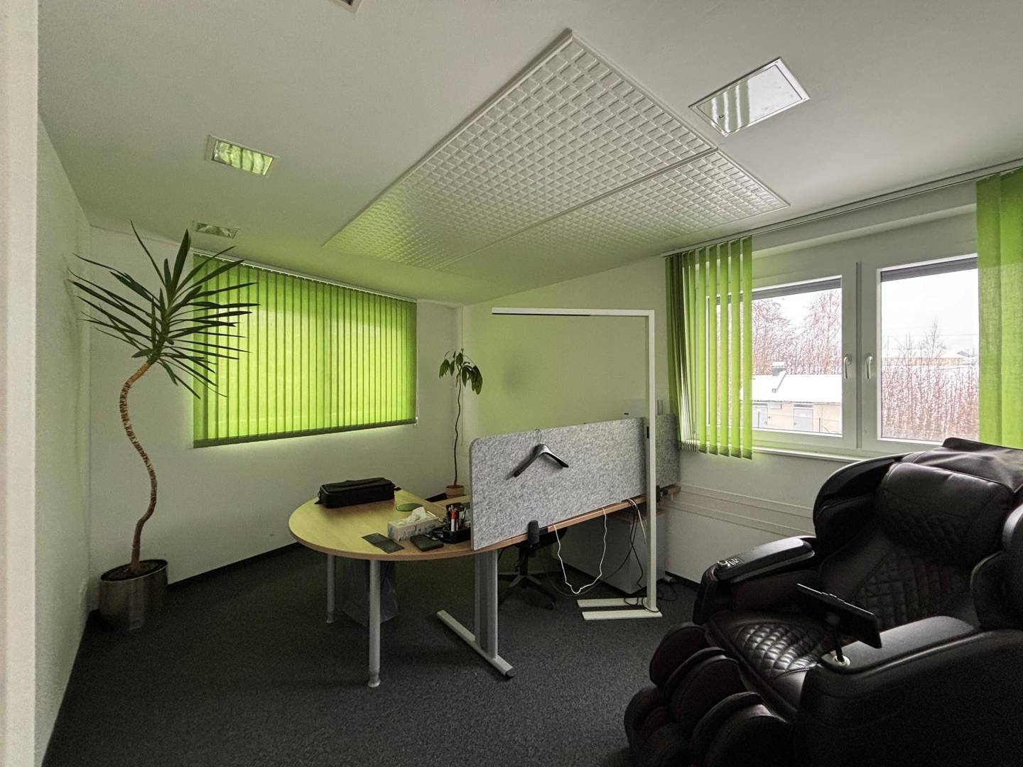 Bürofläche - Autobahn A9 schnell erreichbar