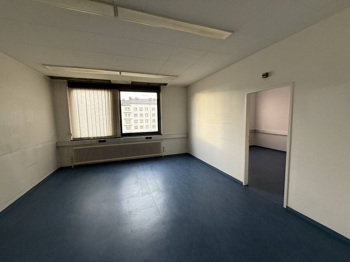 Großzügige Büroflächen im 14. Bezirk mit Teeküche und flexibel nutzbar