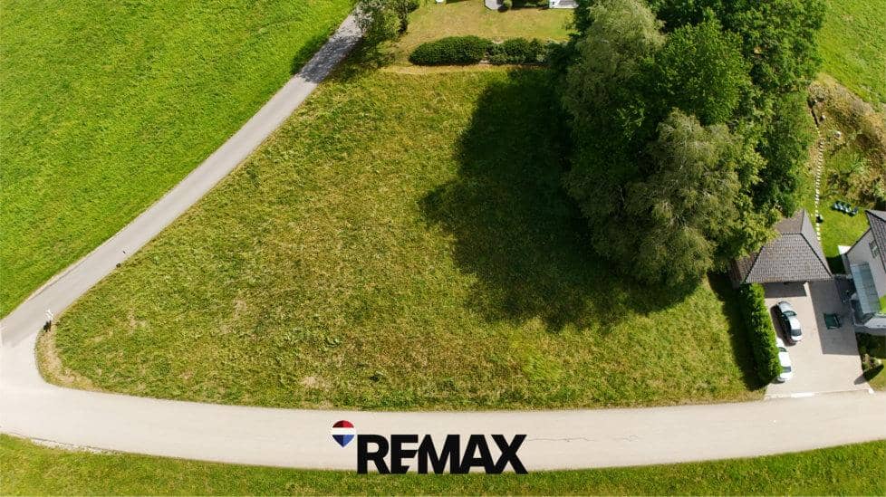 Großzügiges Grundstück in Ungenach – sonnige Lage, kein Bauzwang