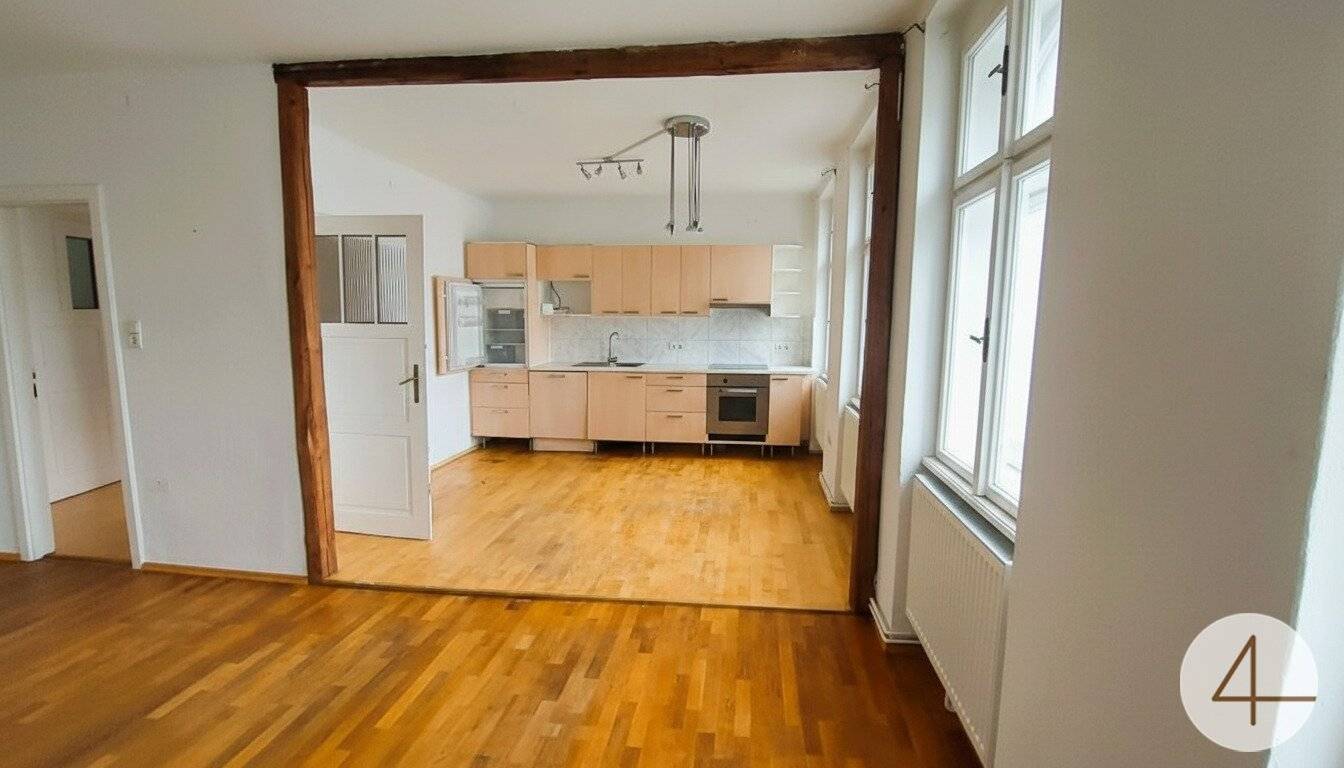 Altbauwohnung mit Aussicht nahe Bahnhof
