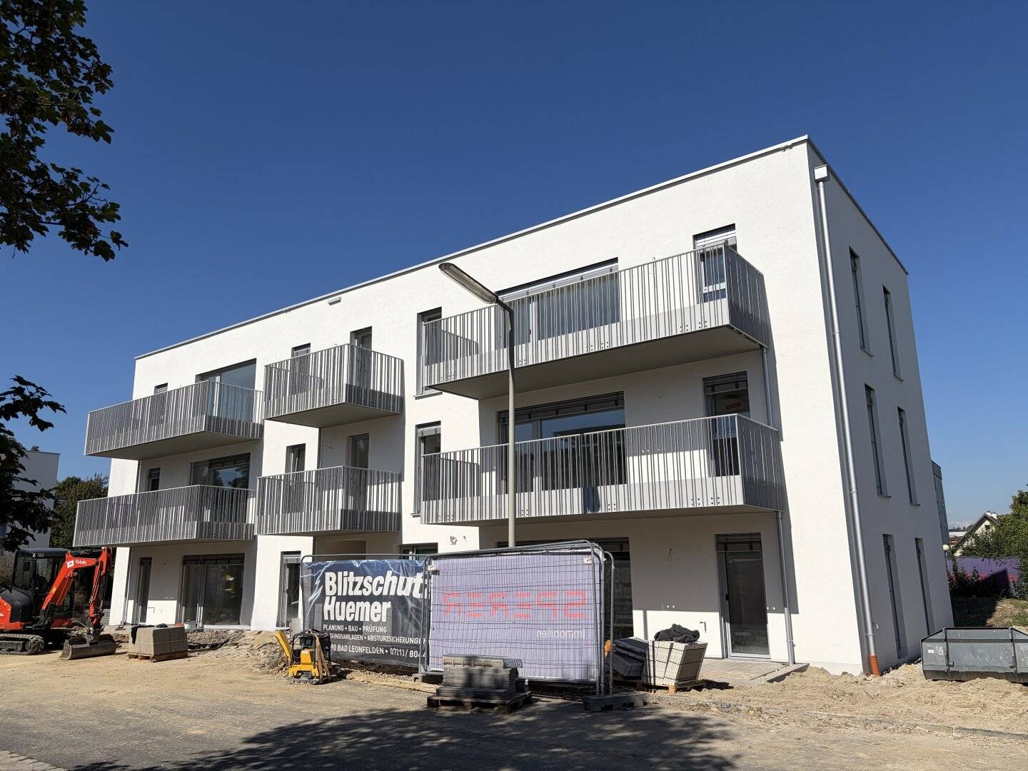 Wohnung im Neubau mit Terrasse in ruhiger Lage