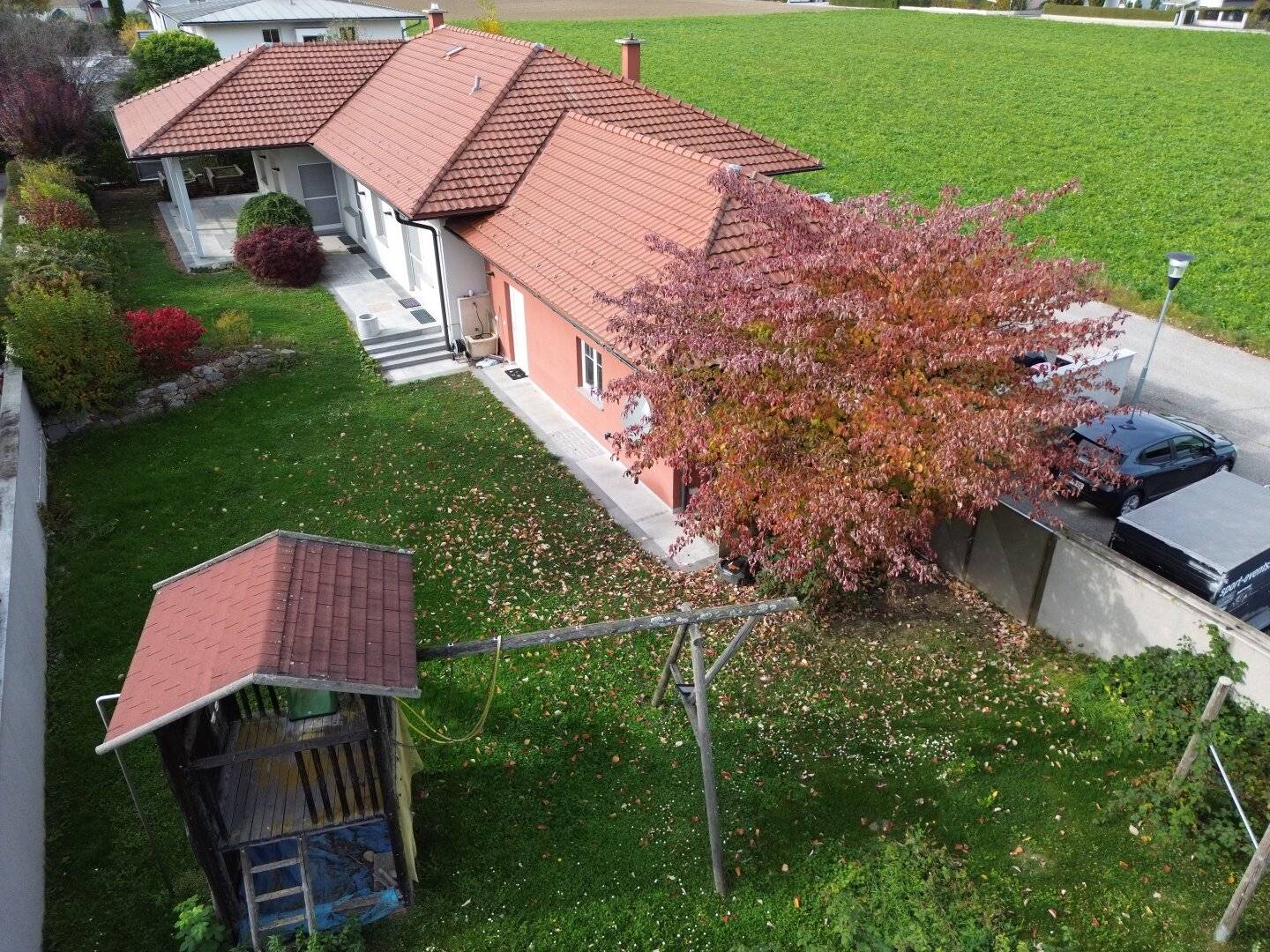 Bungalow in Ansfelden mit Kachelofen, großer Terrasse & Doppelgarage