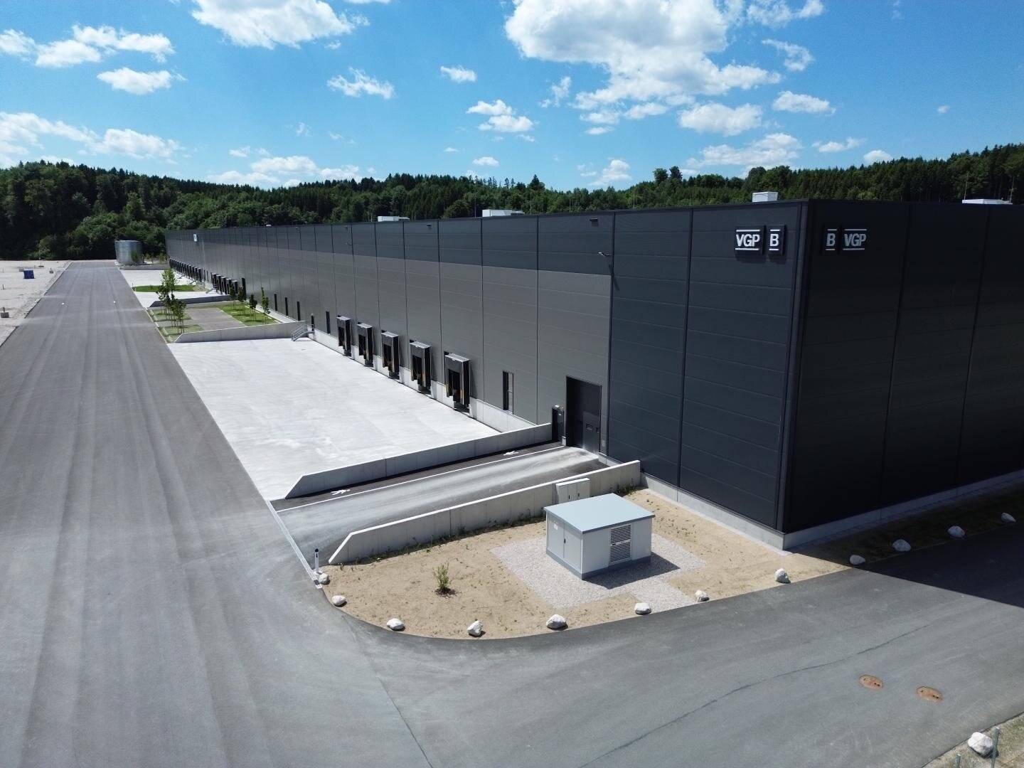 Prime location expansion directly on the A1 / Laakirchen West! Industrial / commercial halls, designation B for approximately 2,350 - 4,700 m² areas in VGP Park Ehrenfeld for rent - quick occupancy possible!