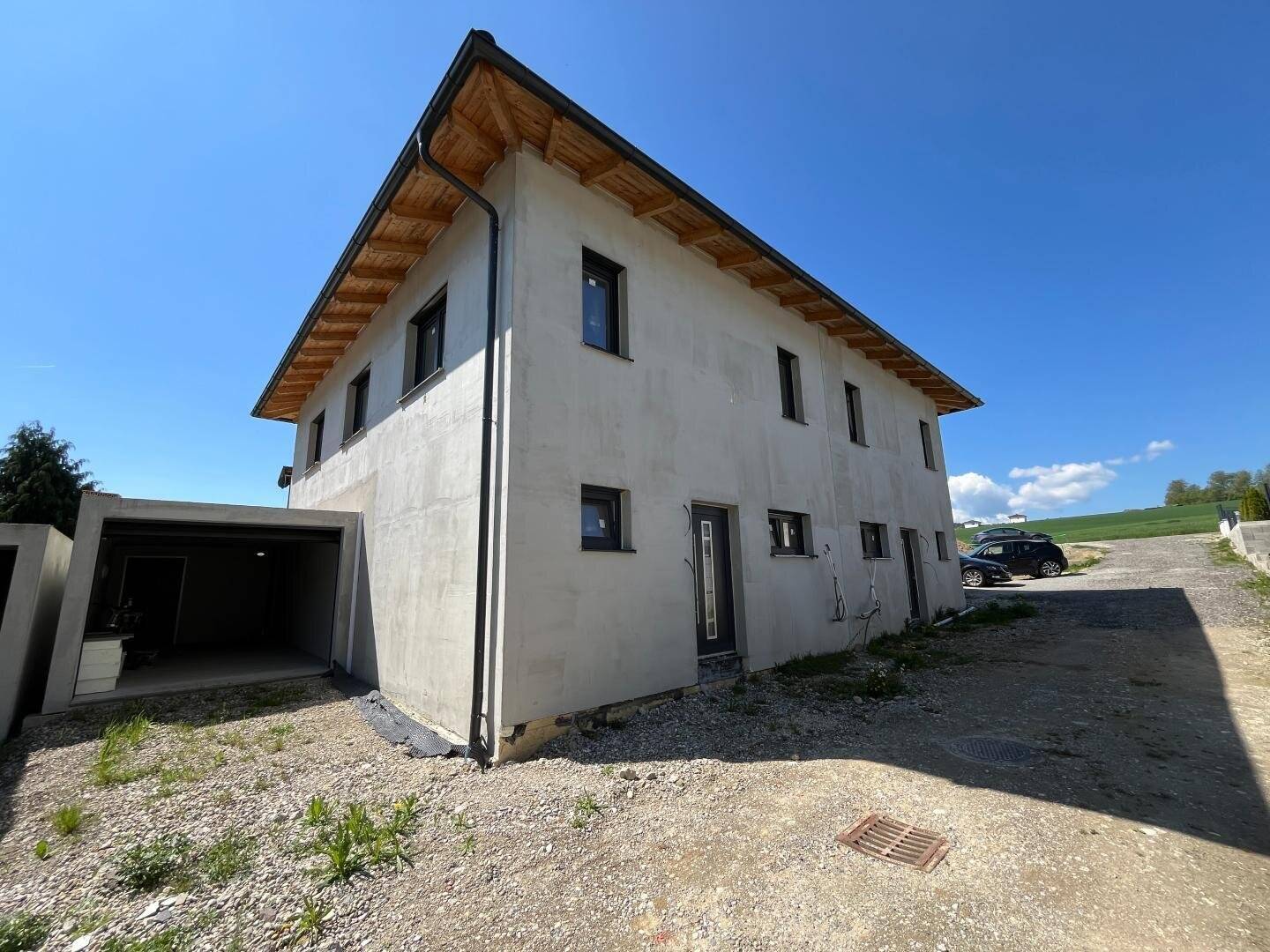 Belagsfertiges Reihenhaus in Bruckmühl mit Garten & Garage, 120 m²