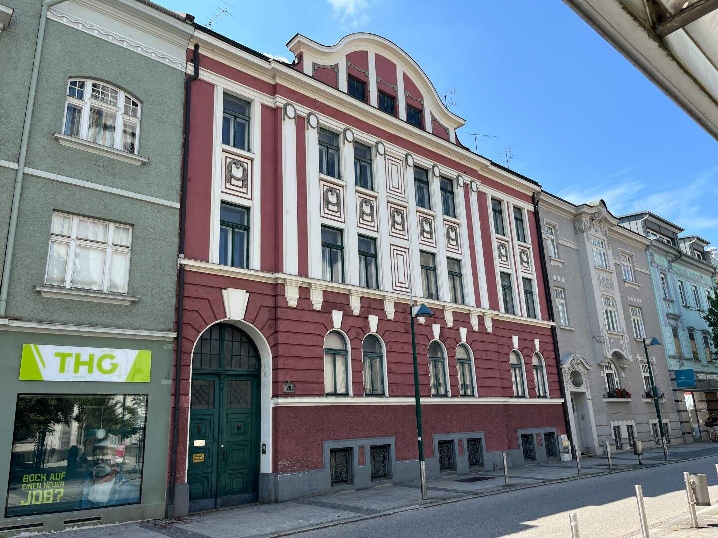 Heritage-Protected Townhouse Villa with Courtyard and Development Potential