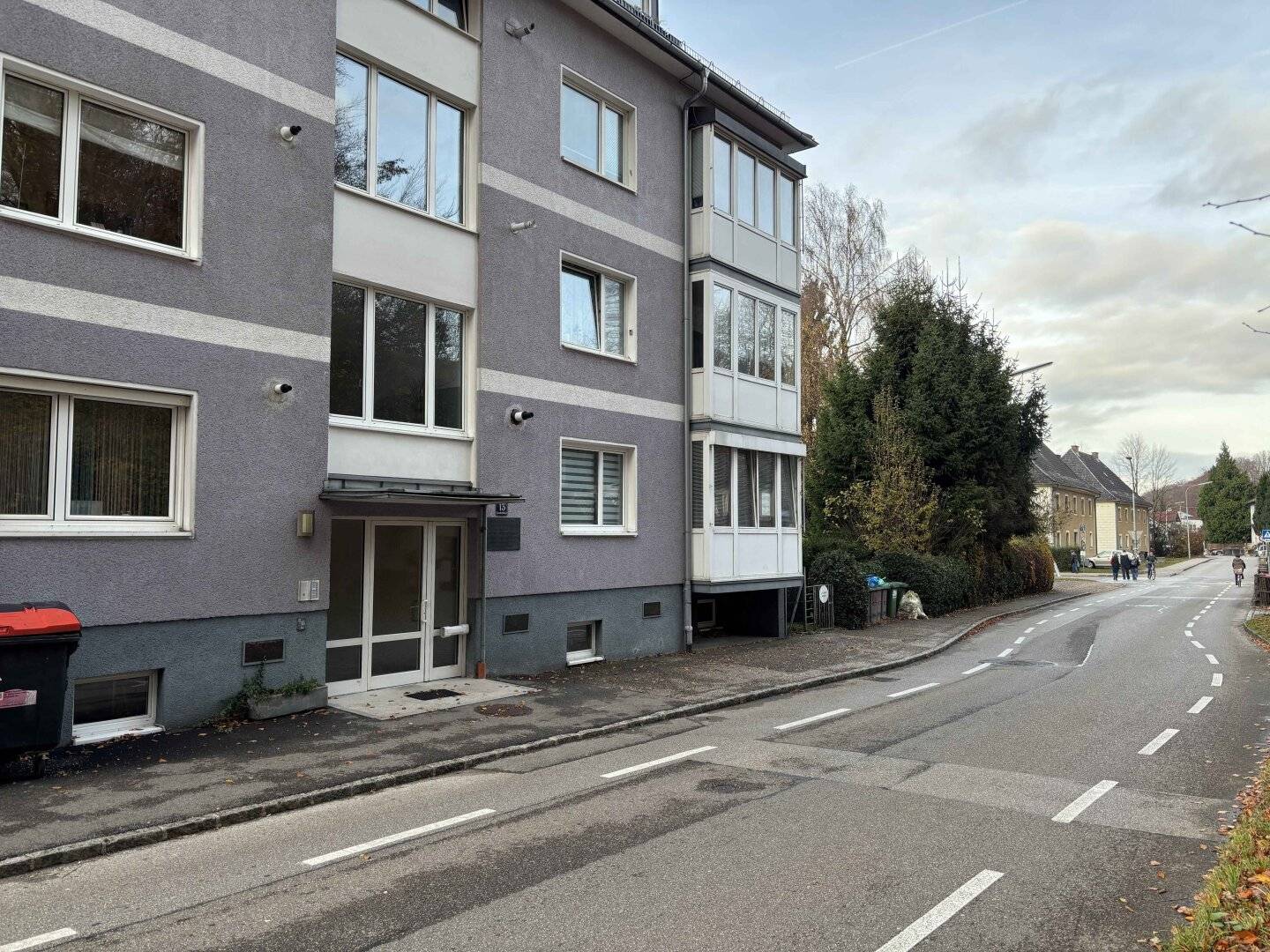 Wohnung mit zwei verglasten Loggien in zentraler Lage