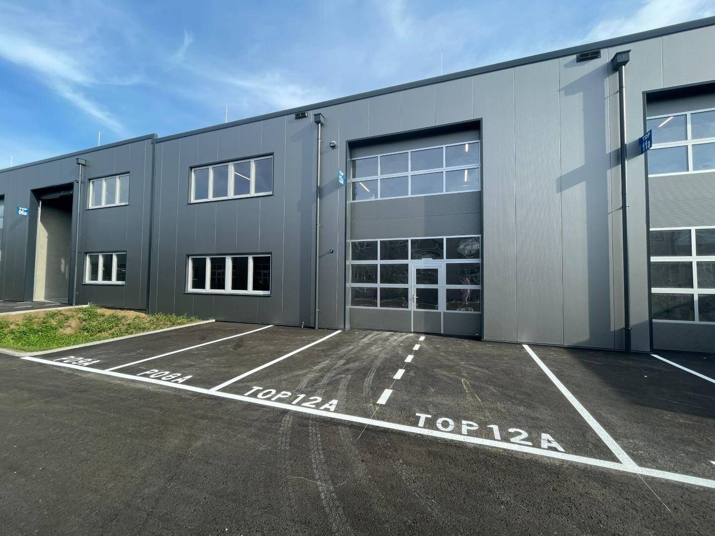 Lagerhalle in Regau, 122 m², sofort beziehbar, Top Lage nahe A1