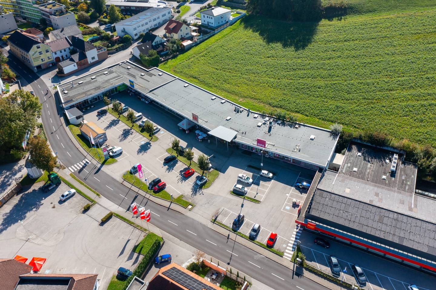 Gewerbeobjekt im Zentrum von Haag (3350) mit 2.078 m² Mietfläche