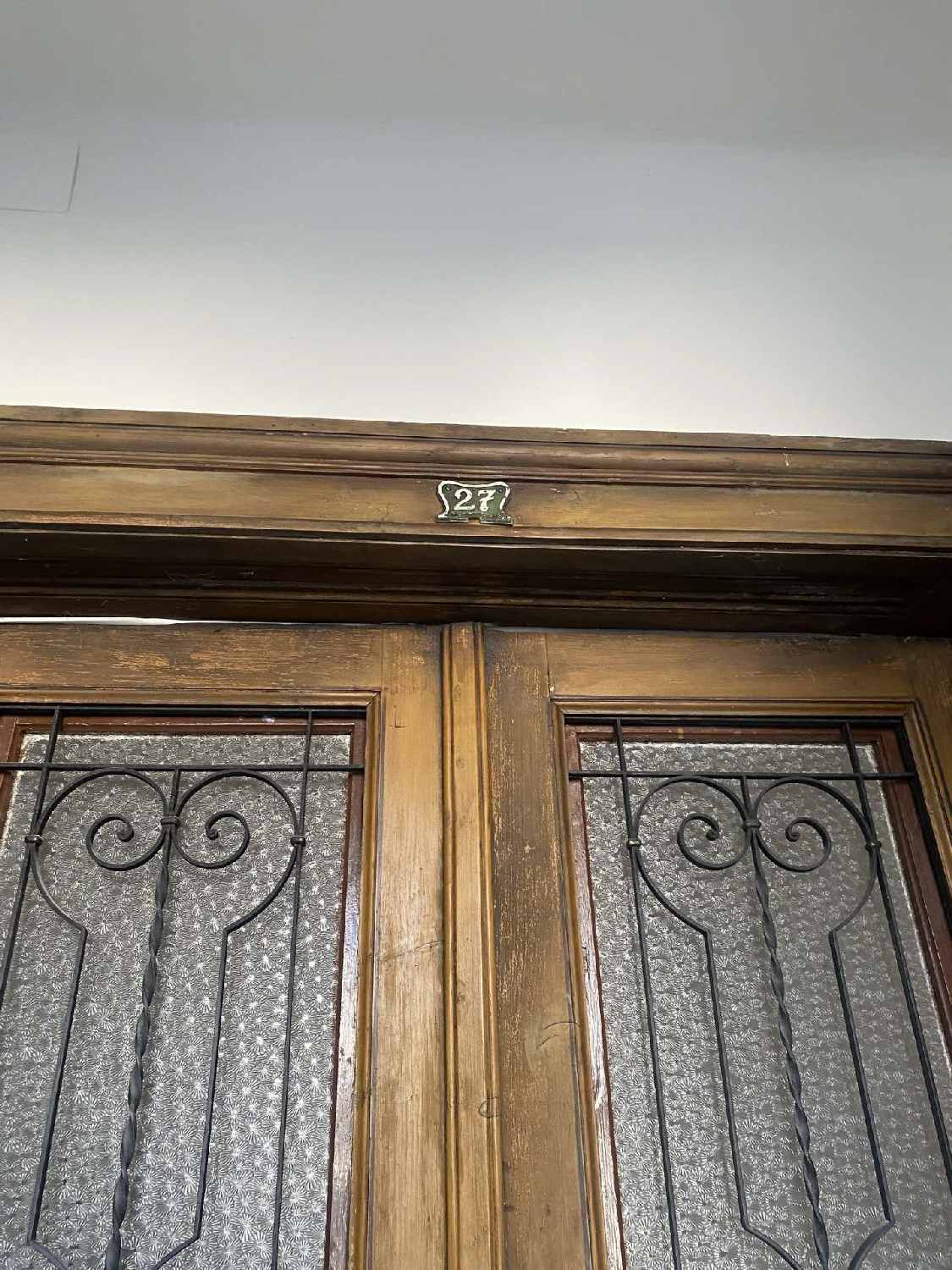 Wohnung im Stilaltbau mit guter Anbindung