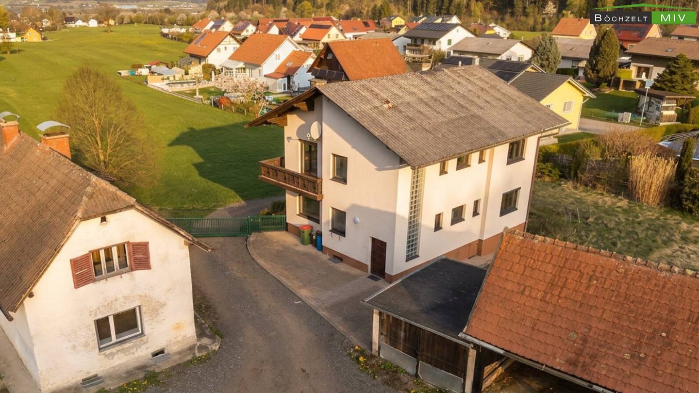 Sanierter Zweifamilienhaus mit Kleinlandwirtschaft in St. Margarethen