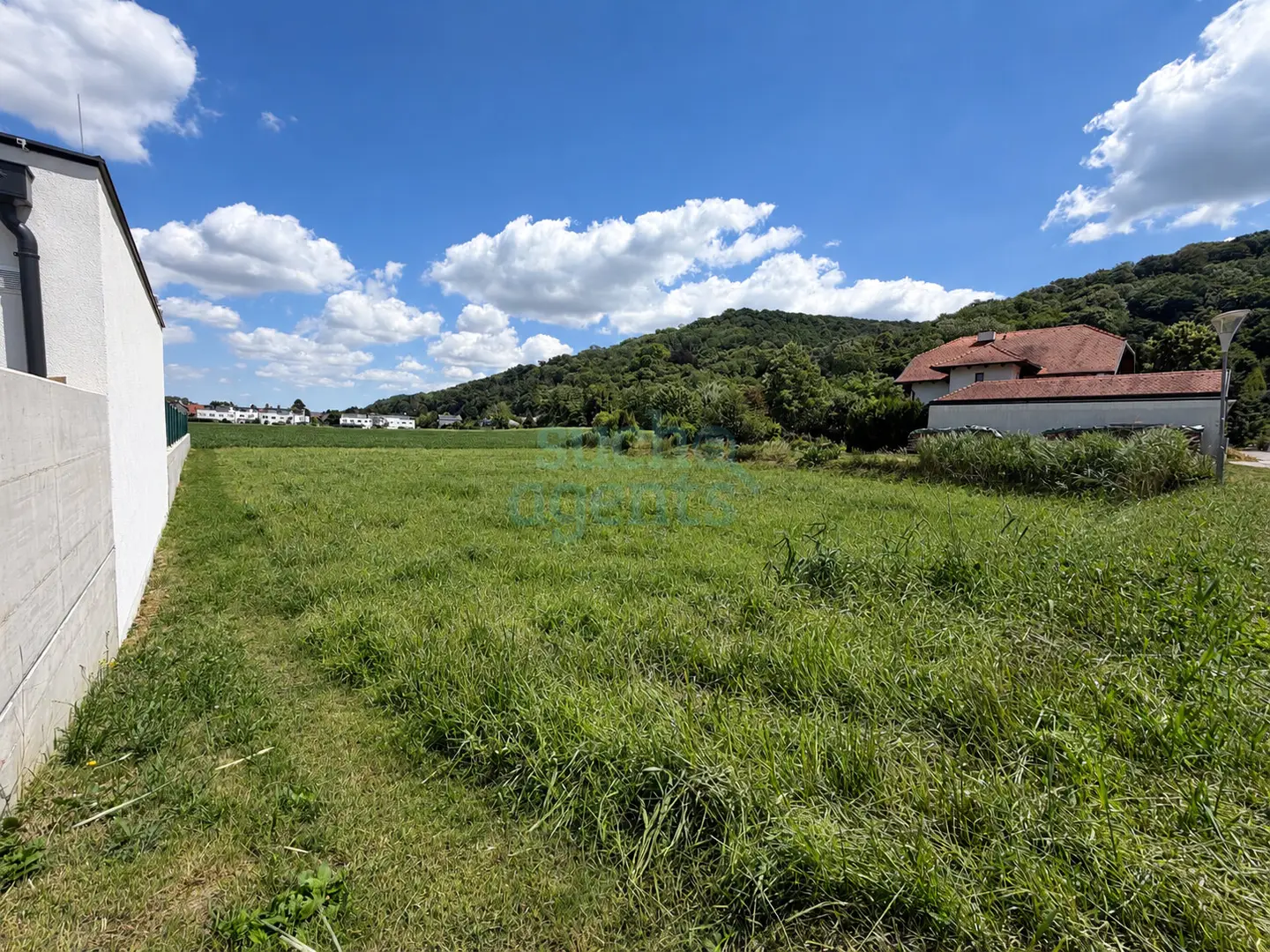 Bestpreis! Baugrund ca. 910m² - Unverbaubarer Blick auf den Grüngürtel - Familienfreundliche Lage