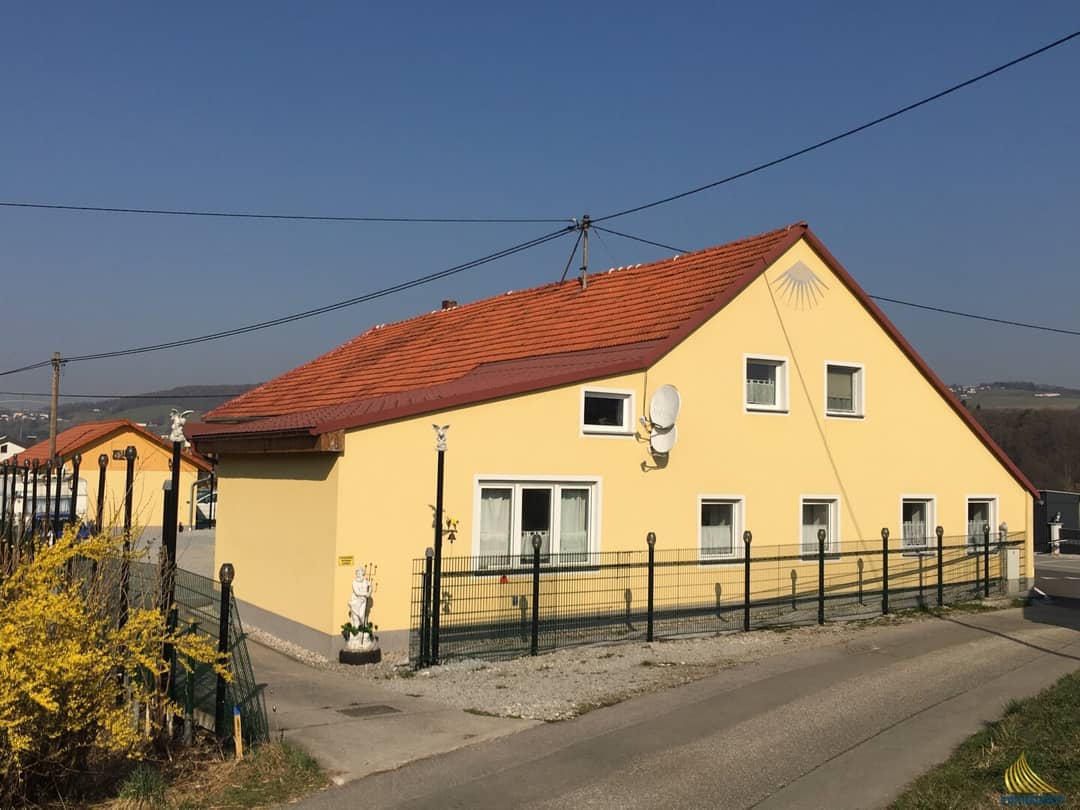 Zimmervermietung im Stadtrand von Linz nahe Uni, 346 m² Wohnfläche