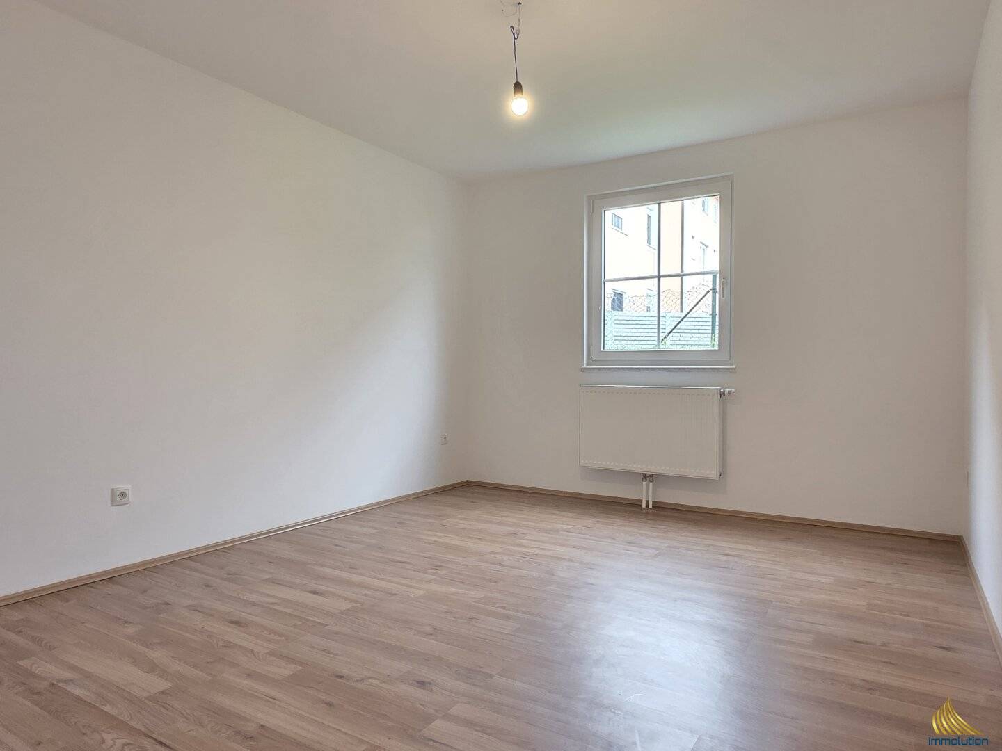 Completely renovated office with style and substance – perfect for the professional restart!