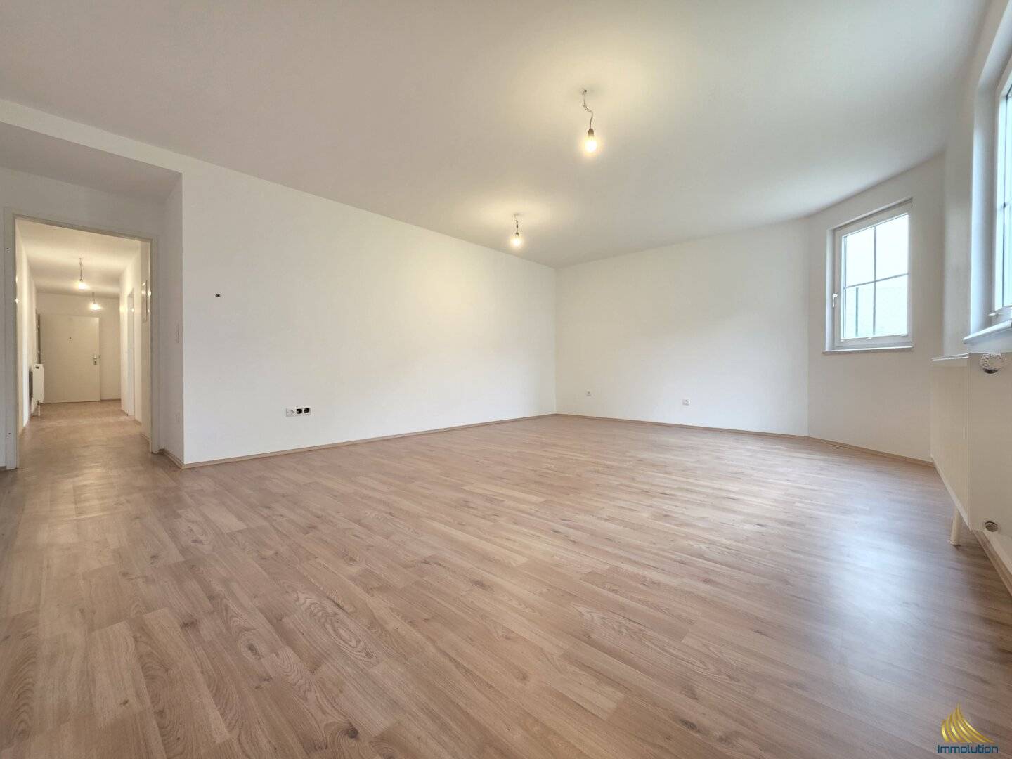 Completely renovated office with style and substance – perfect for the professional restart!