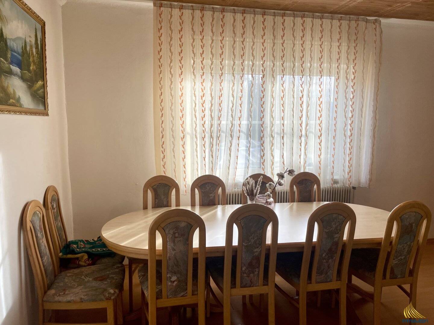 Family-friendly home with 4 bedrooms in a quiet location
