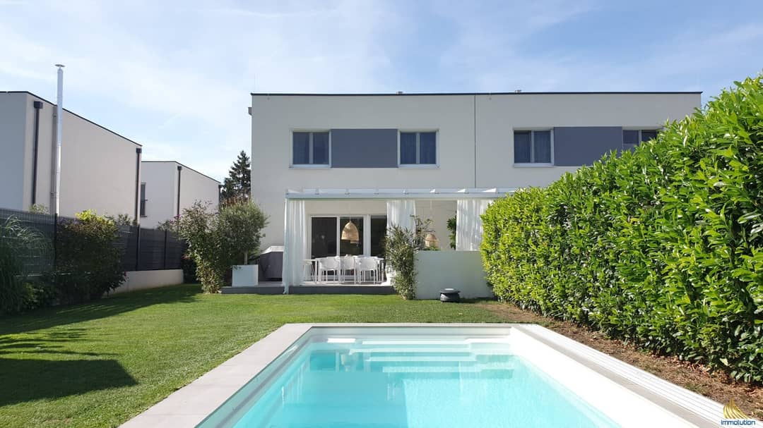 Doppelhaushälfte in Baden, NEUWERTIG, 4-Zimmer, Garten 276 m²