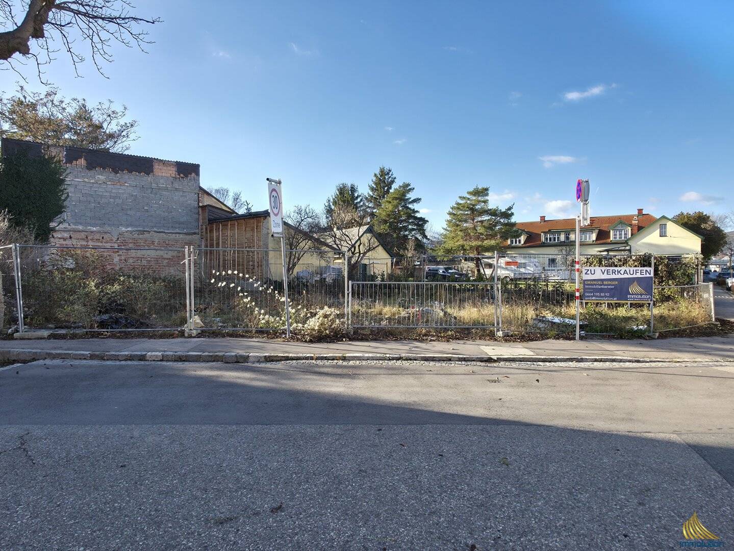 Developer plot Building land Core area 6 residential units 1 commercial premises