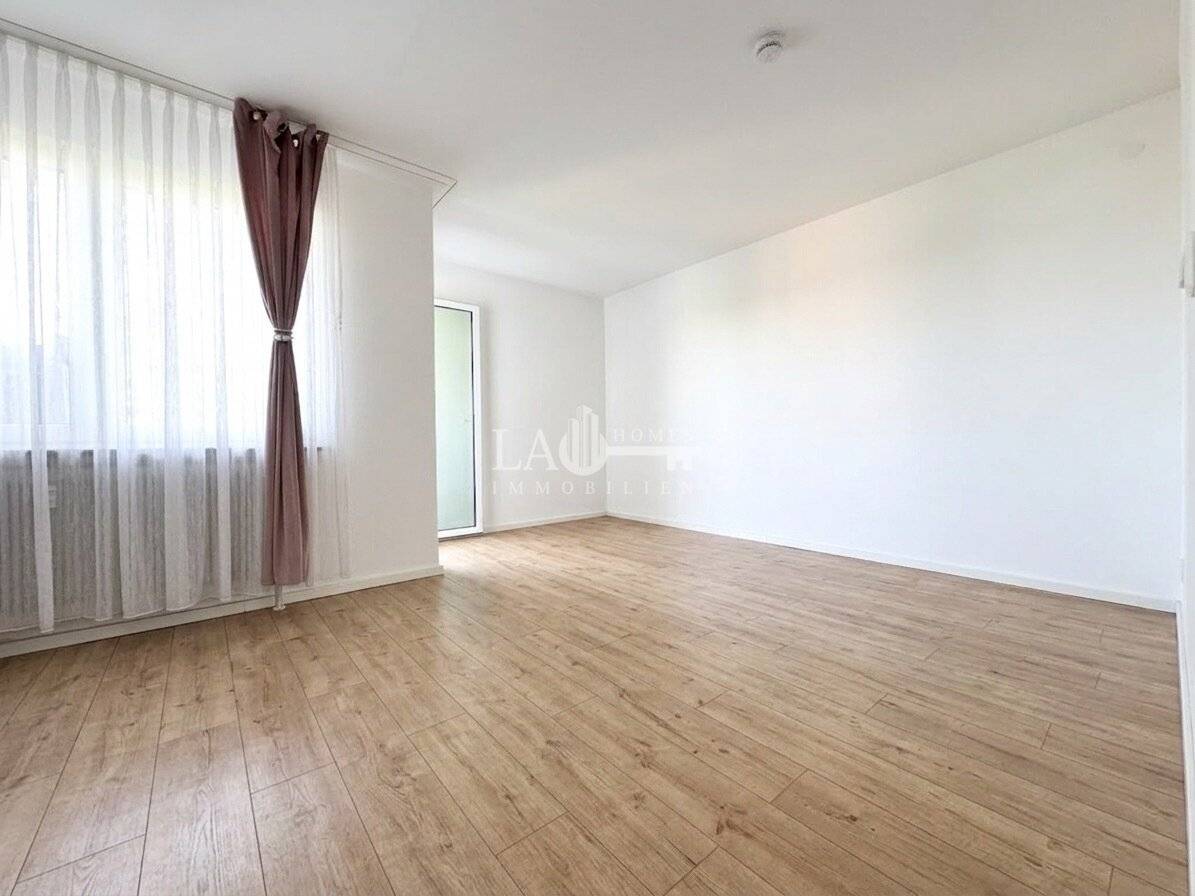 Wohnung ruhiger Lage mit Loggia und Einbauküche