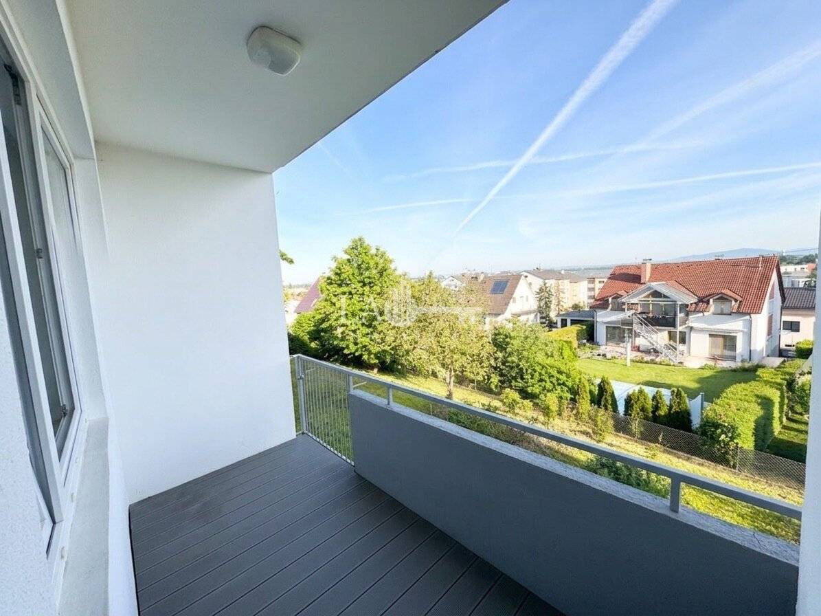 Erdgeschosswohnung mit Loggia ruhige Aussicht