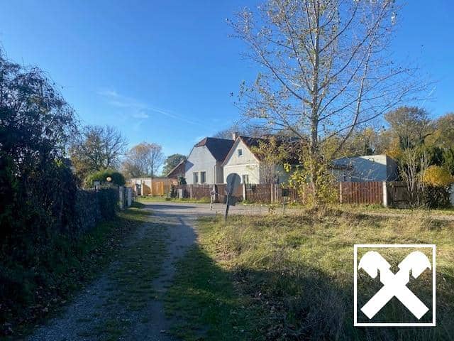 Aufgeschlossenes Baugrundstück in Lanzenkirchen, ruhige, teilbare Baufläche