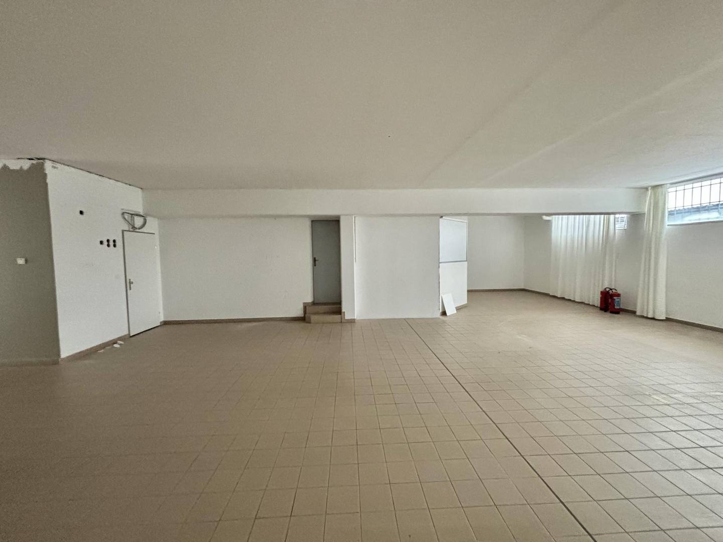 Vielseitig nutzbares Geschäftslokal mit 150m² in attraktiver Lage in Nußdorf-Debant zu vermieten