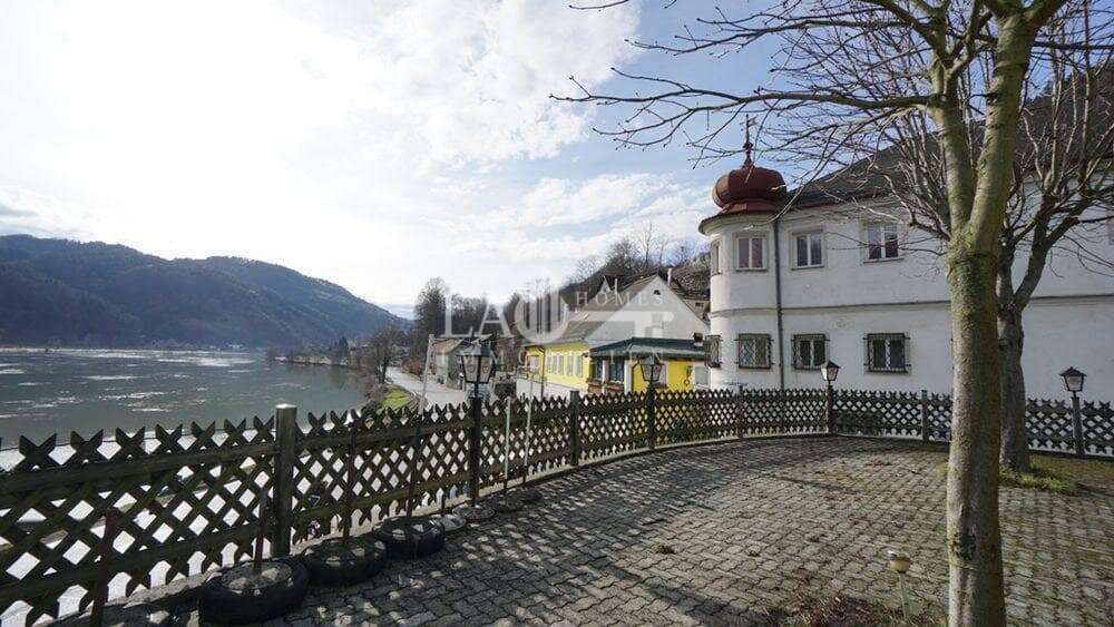 Zinshaus / Renditeobjekt in Sankt Nikola an der Donau – vermietet