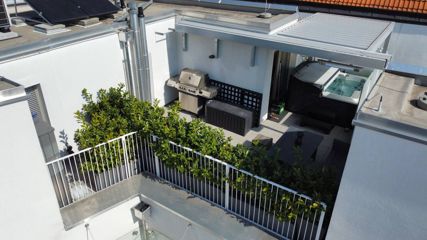 Apartment with roof terrace and underground parking