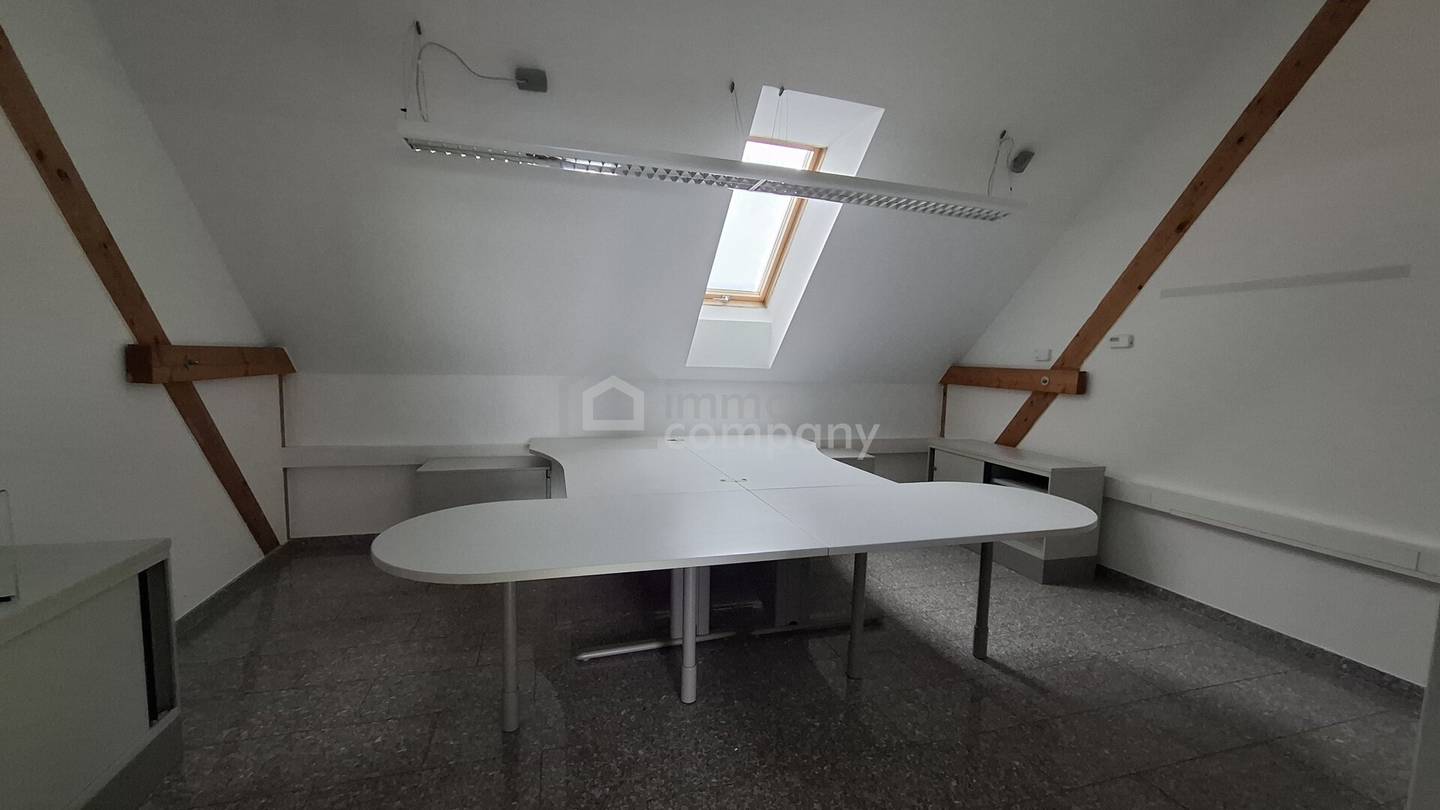 Moderne Bürofläche in Seiersberg mit Empfangsbereich & separatem Zimmer