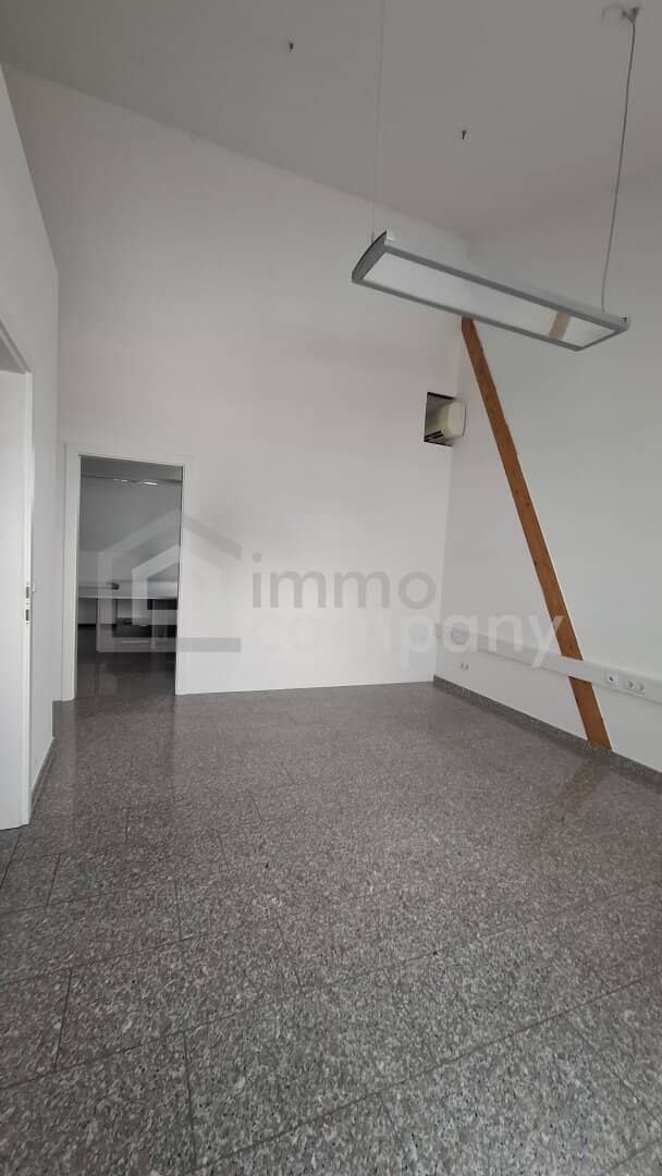 Moderne Bürofläche in Seiersberg mit Empfangsbereich & separatem Zimmer