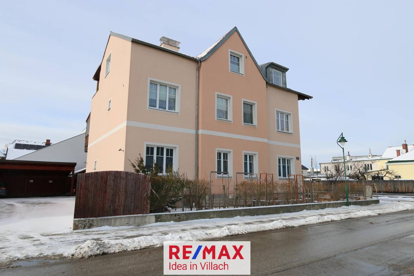 Zinshaus in Mödling: Mehrfamilienhaus mit 6 Einheiten & 10 Stellplätzen