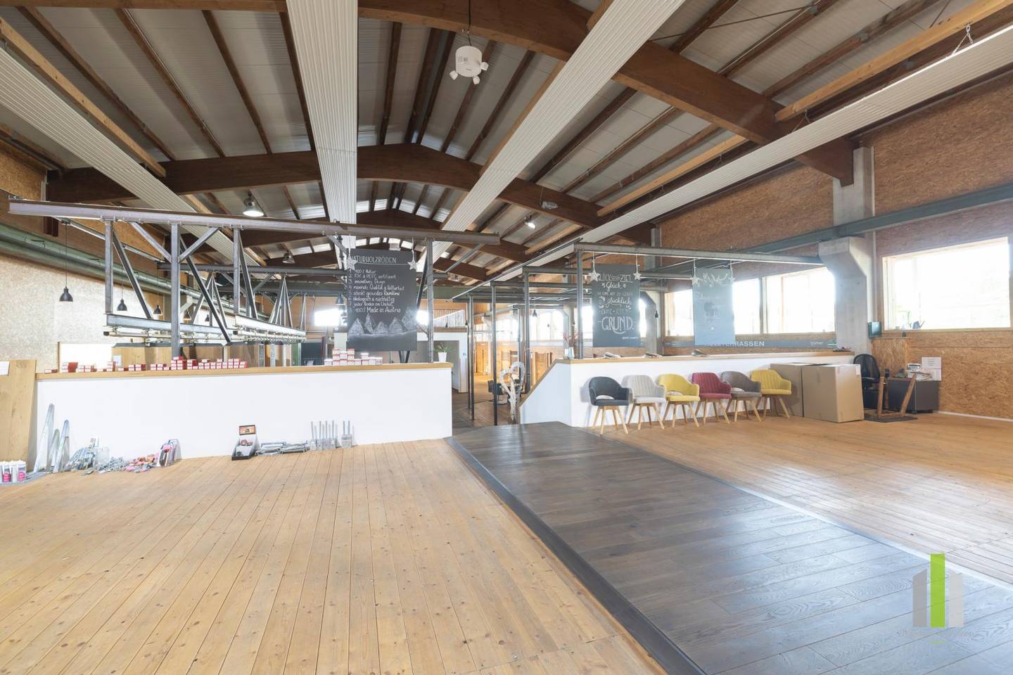 Vielseitige Gewerbeimmobilie mit Büro-, Lager- & Werkstatt in Berndorf