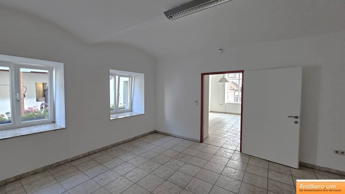 Befristete Altbauwohnung am Hartberger Hauptplatz, EG, ca. 56 m²