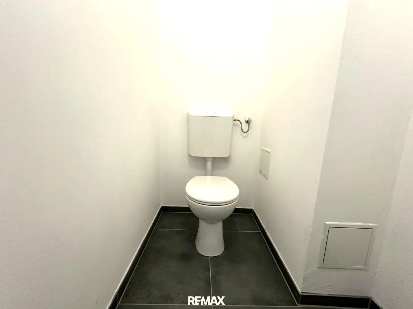 Apartment Fifth Floor Bright Renovated Interiors