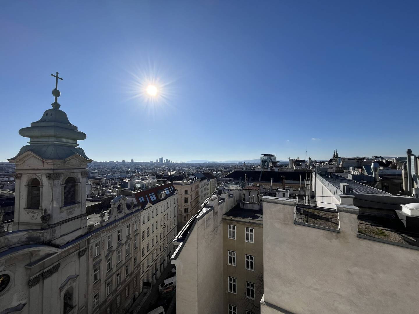 Attic apartment with generous terrace