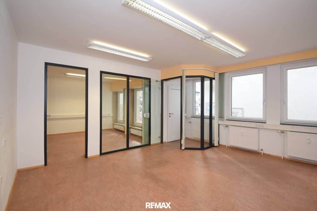 Praxis in Scheibbs – zentrale Rathausplatz-Lage, ca. 79 m², hell